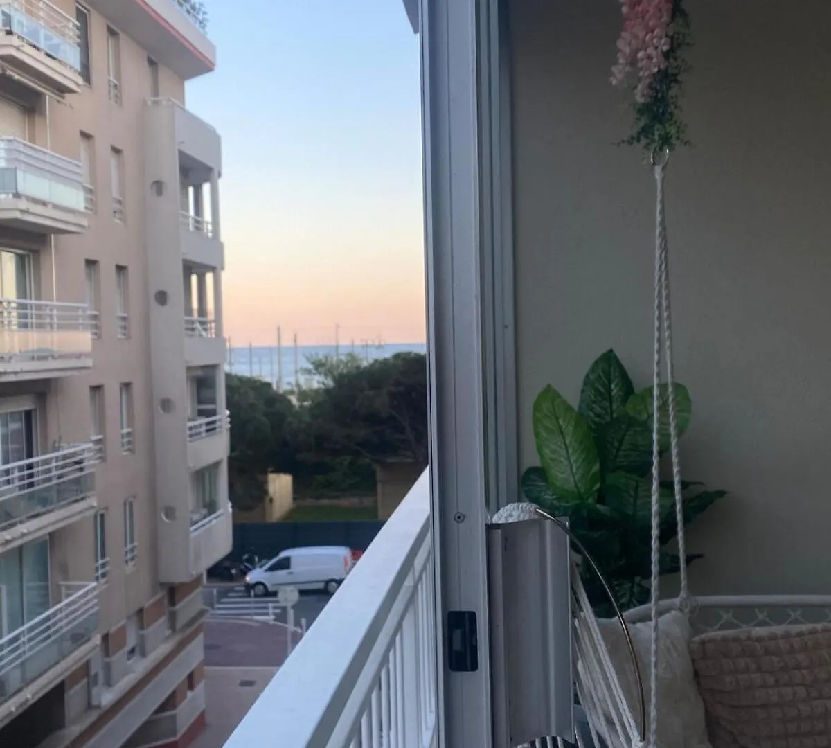 Apartment Studio Cabine Cannes 2 France